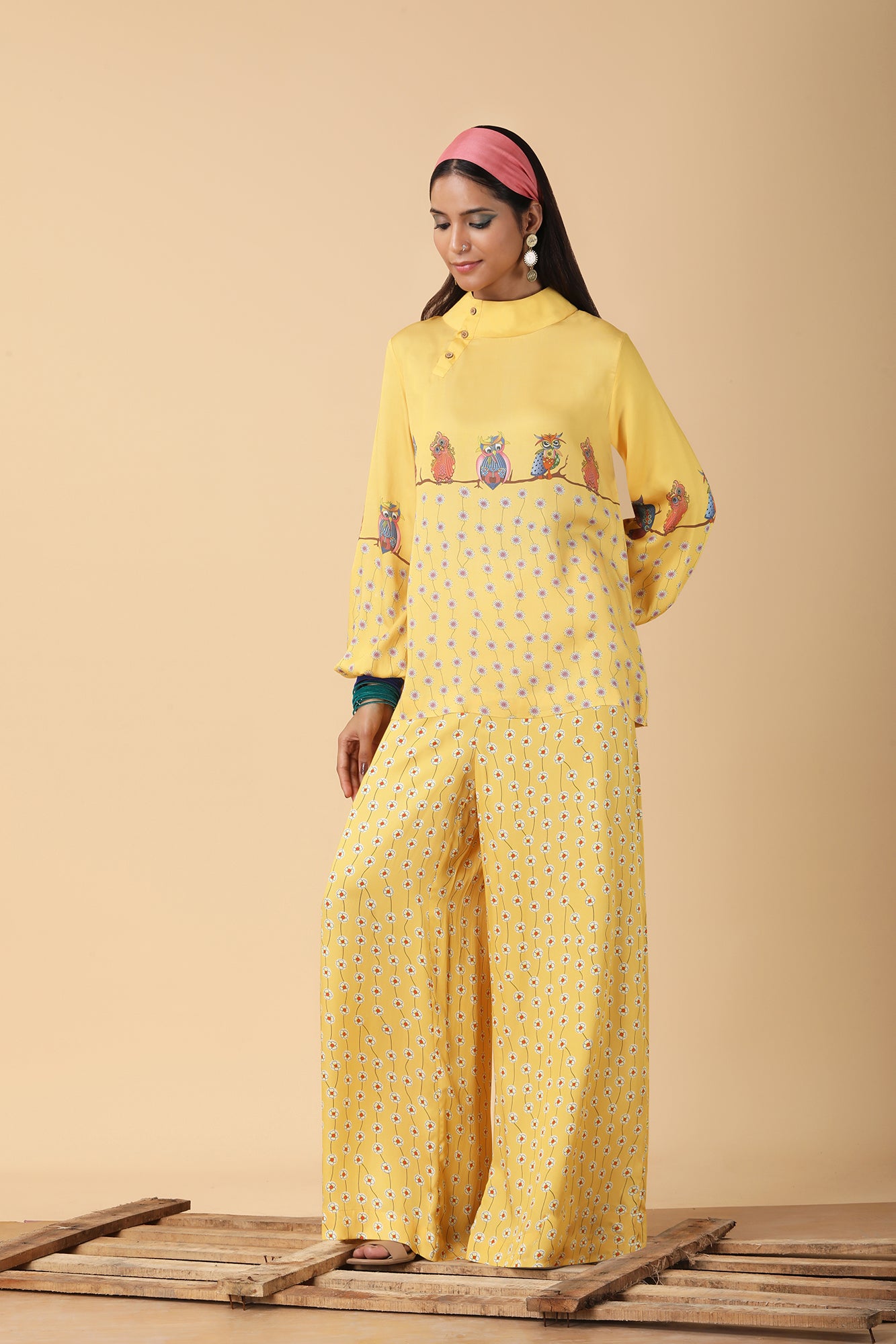 Flat collared balloon sleeve Top