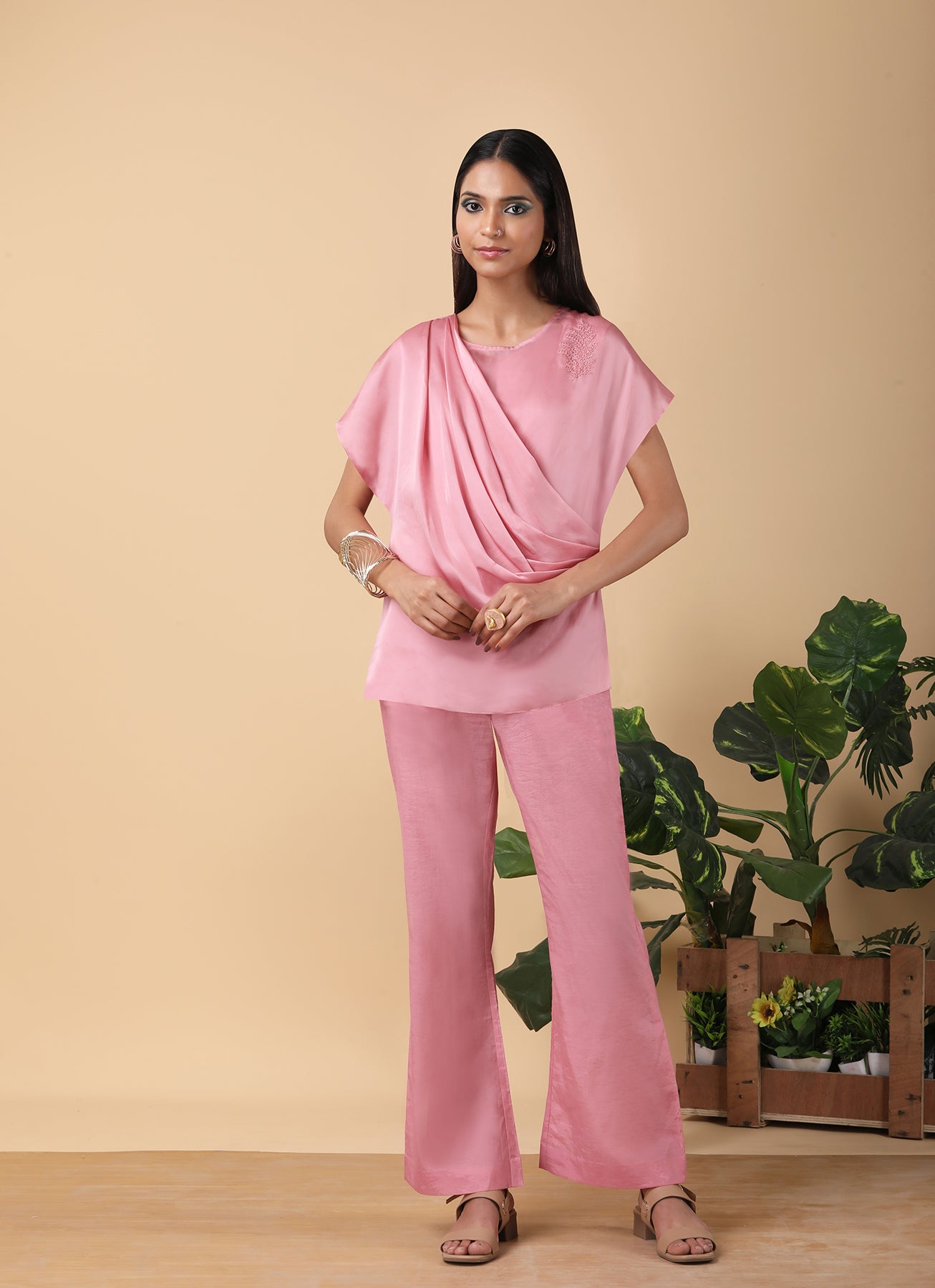 Asymmetric high-neck Tunic set
