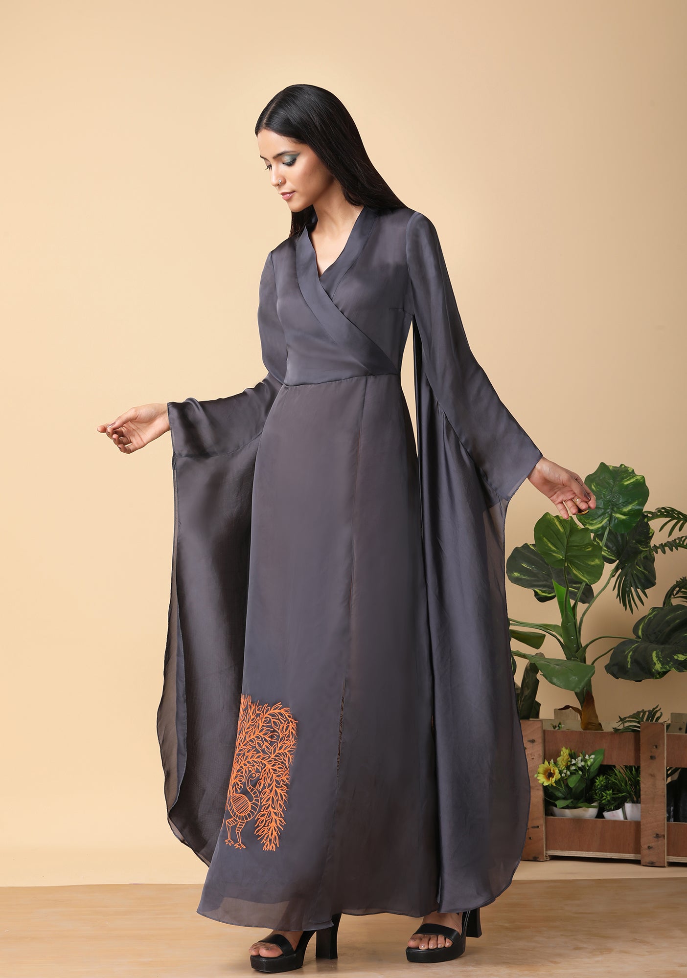 Long dress with batwing dress