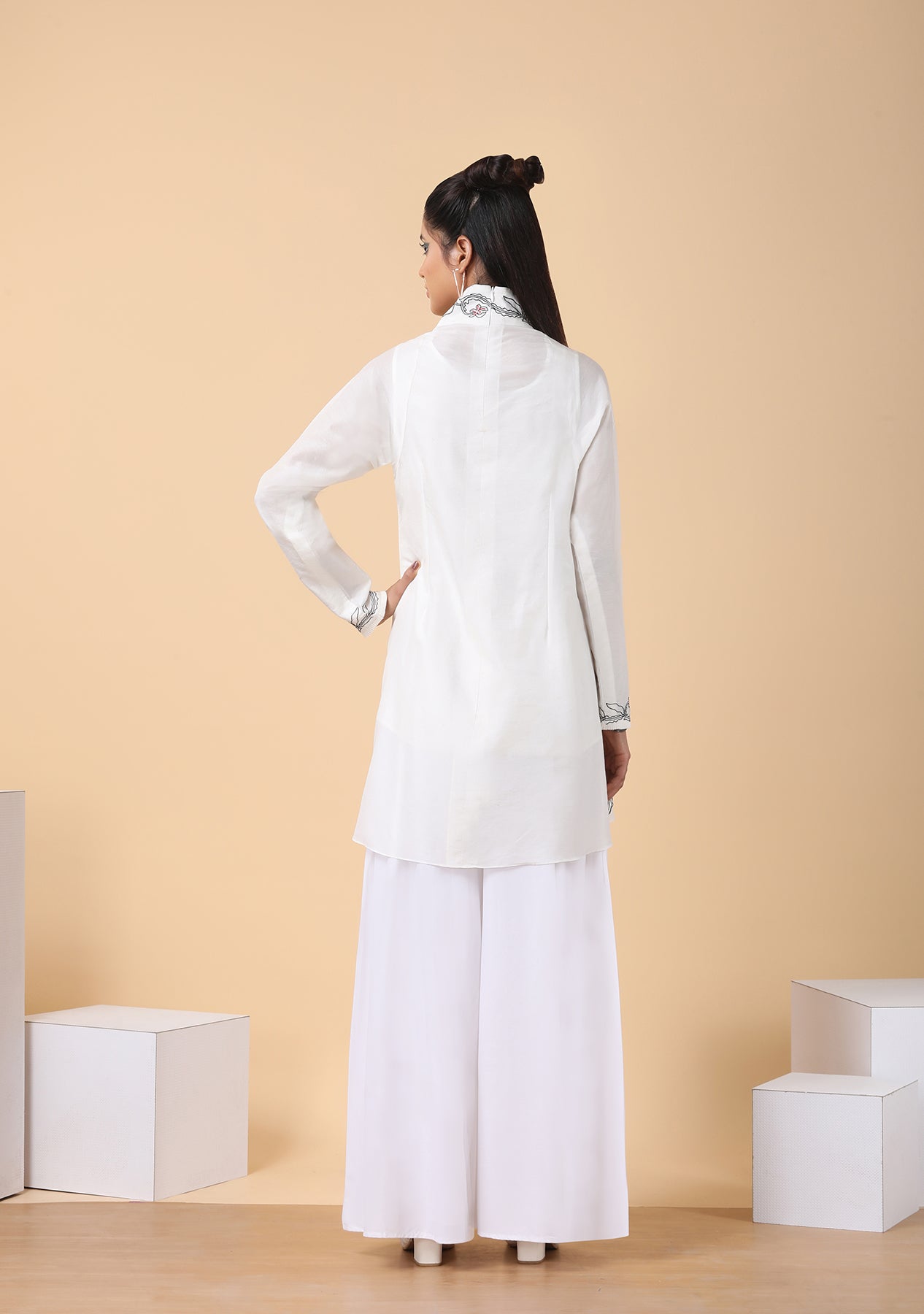 Overlap-style white tunic